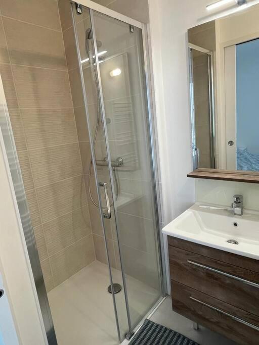 Cocon Neuf - 6 A 8 Pers 3 Chb Proche Plage, Port, Centre Ville Сен-Пиер-Киберон Екстериор снимка
